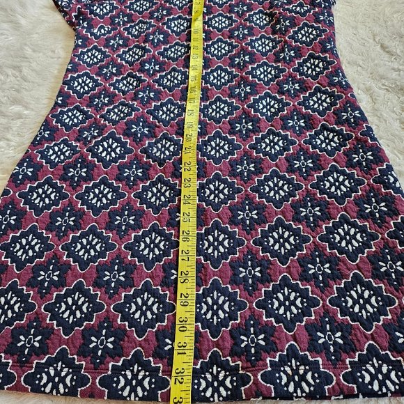 LOFT Petite women's Maroon Geometric Floral Pattern Quilted Jacquard Mini Dress - Picture 5 of 7